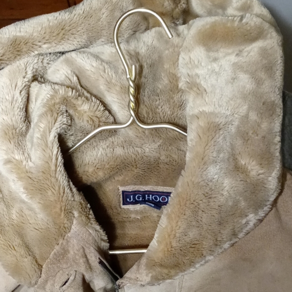 Coat - Picture 2 of 4